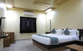 Hotel Somnath Daksh