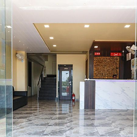 Hotel Somnath Daksh Exterior photo