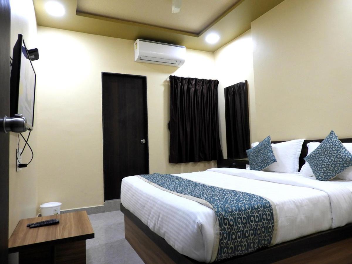 Hotel Somnath Daksh Exterior photo